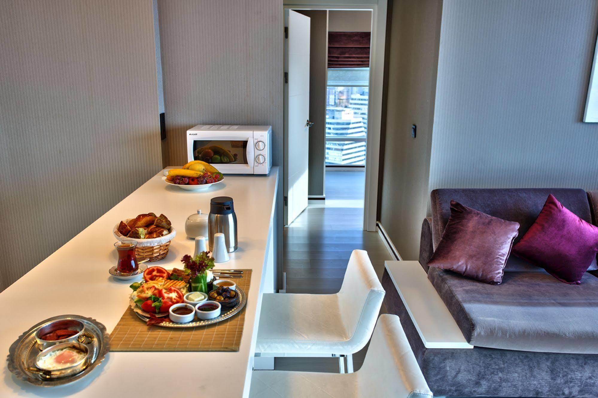Flora Suites Atasehir Istanbul Exterior photo